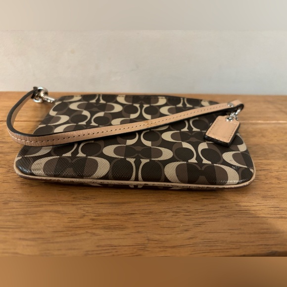 Coach Peyton Signature Dream C Brown and White Coated Canvas Wristlet Wa… - Picture 10 of 12